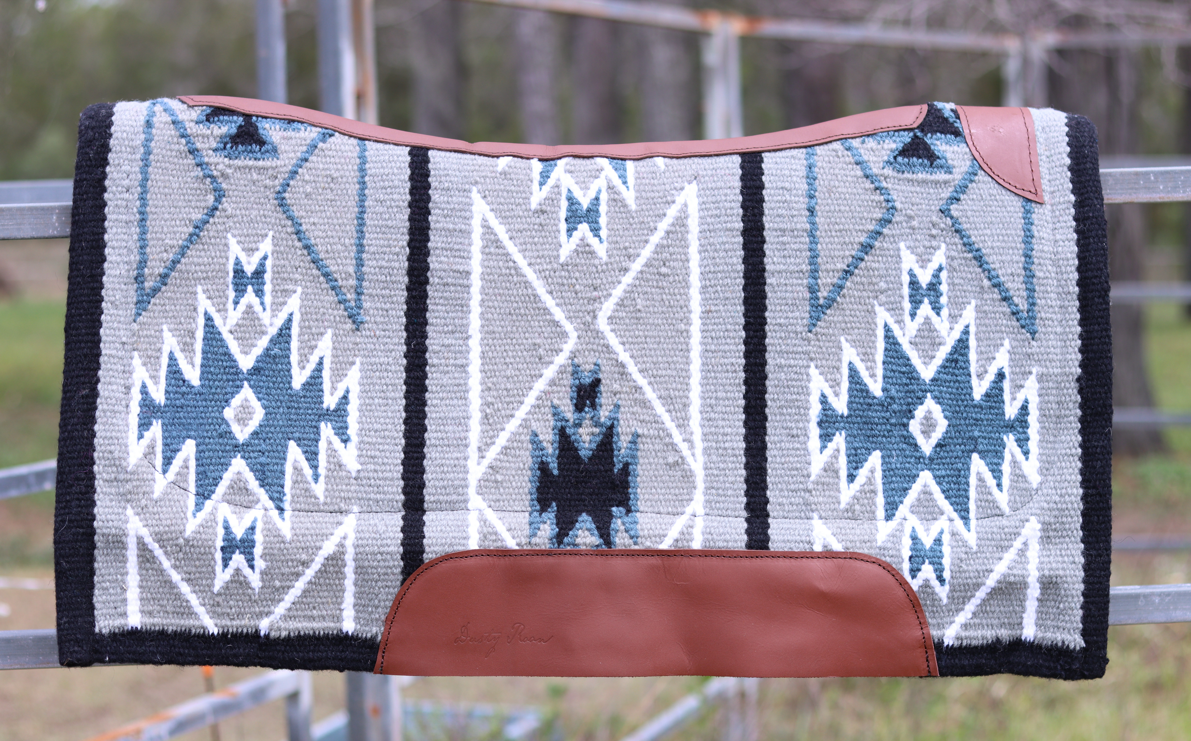 DR Black & Grey Contour Pad