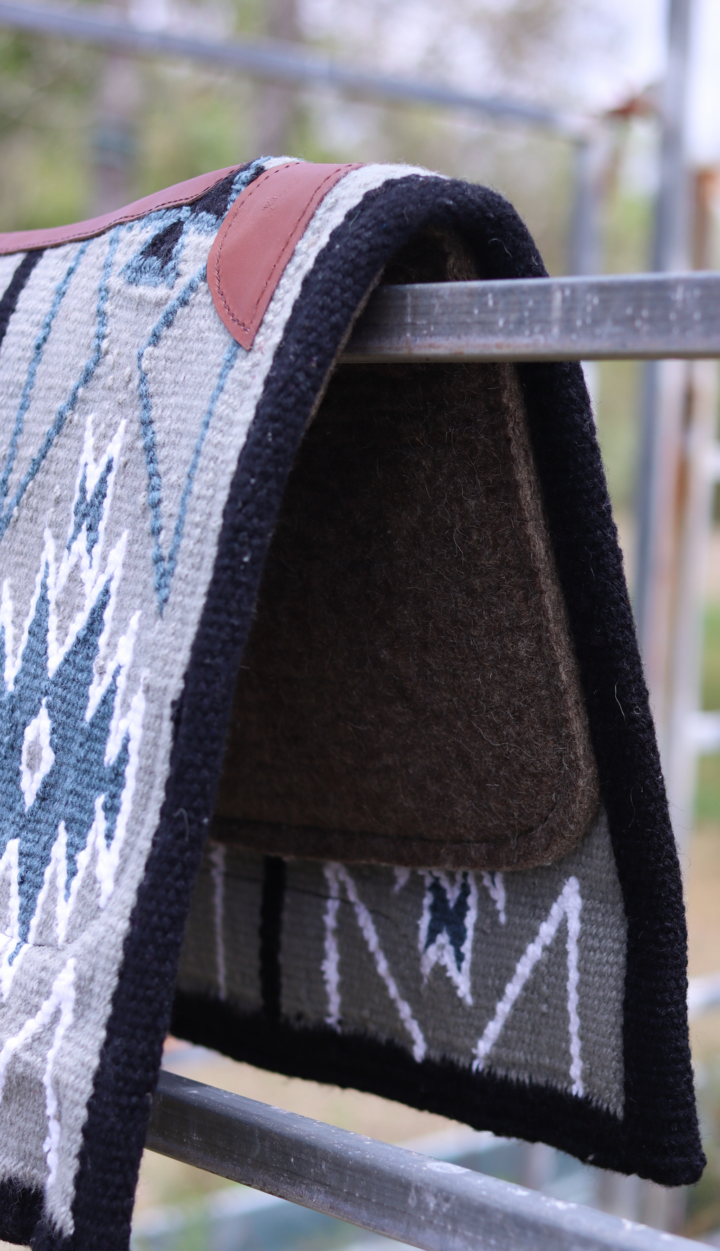 DR Black & Grey Contour Pad