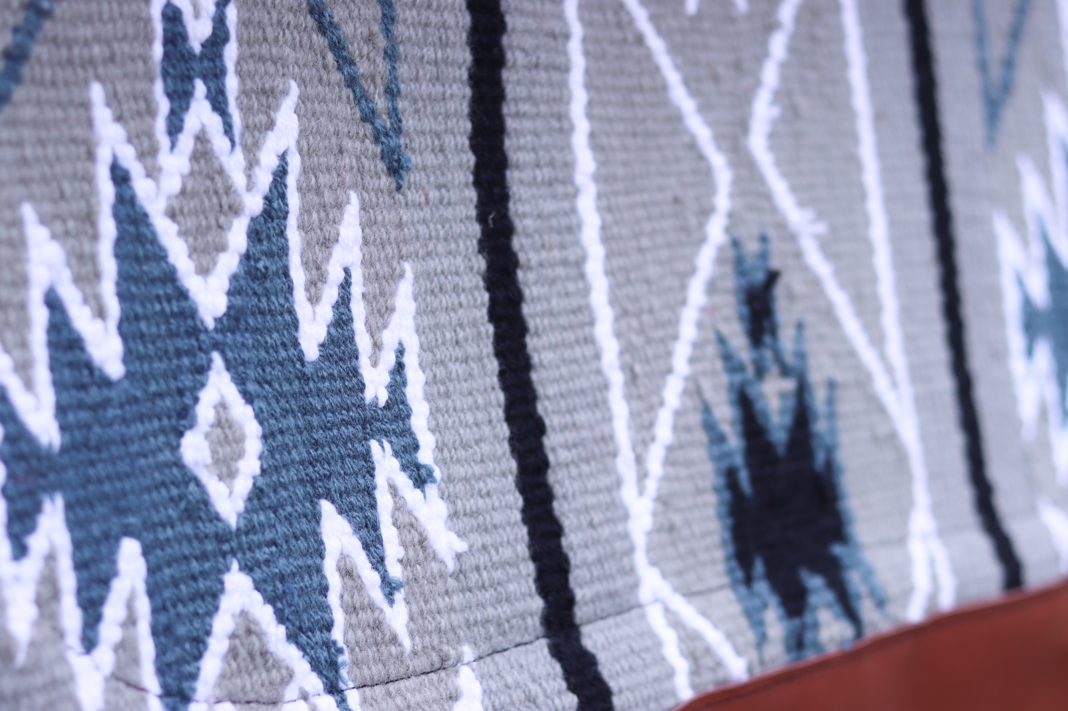 DR Black & Grey Contour Pad